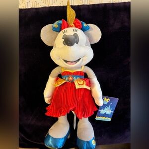 New with tags: Minnie Mouse Main attraction Dumbo Plush